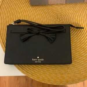 NWOT Kate Spade Hayes Wristlet